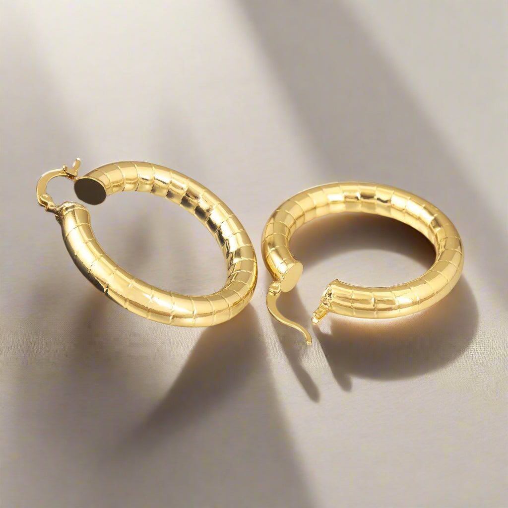 AuraHoop™ Bold Copper Circle Earrings – Four Styles of Effortless Elegance