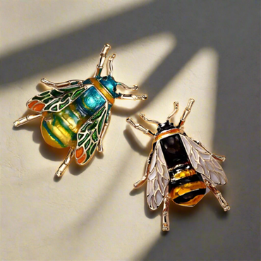 Golden Bee Crystal Brooch – A Touch of Nature’s Elegance in Every Pin
